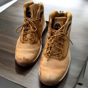 Timberland Men's waterproof sneakers/boots 8.5